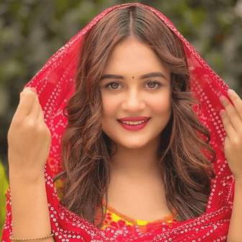 Anamika Oyshe Biography